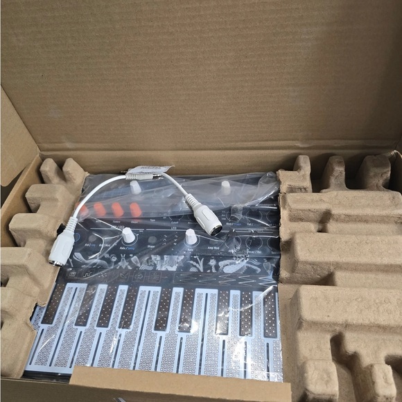 Arturia MicroFreak Algorithmic Synthesizer - Picture 3 of 4